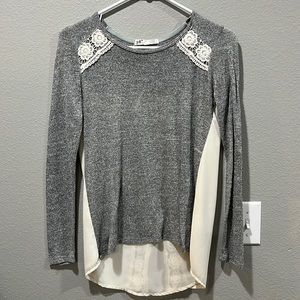 Grey/Crème Lace Long Sleeve